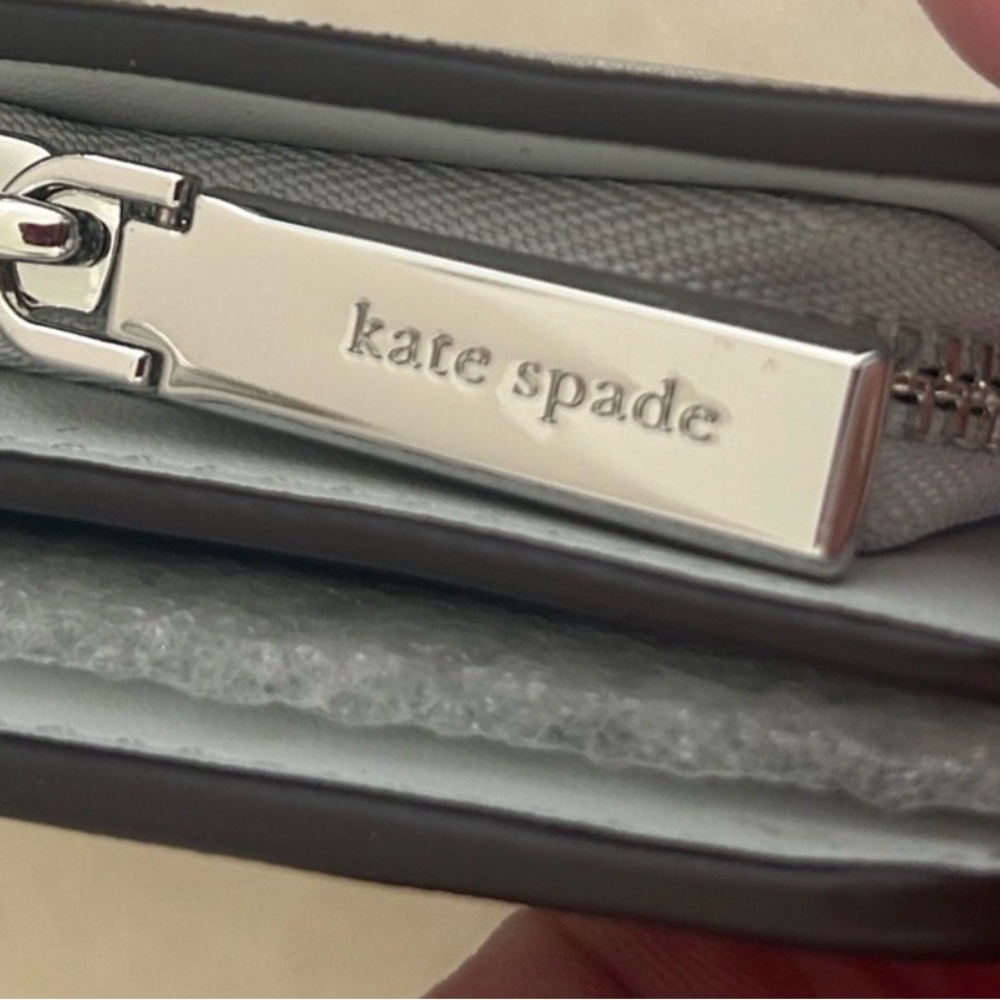 kate spade metallic silver saffiano compact wallet nwt - Picture 10 of 11